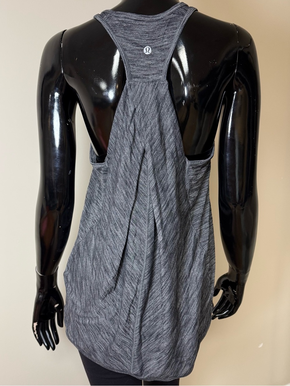 Lululemon Essential Tank Heathered Black (3rd Release) – Size 6 | Loose Fit - Picture 2 of 3